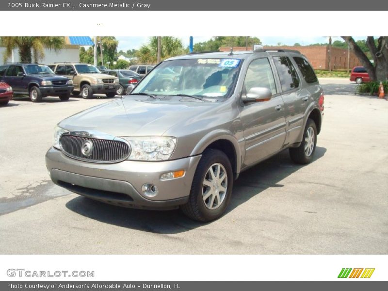 Front 3/4 View of 2005 Rainier CXL