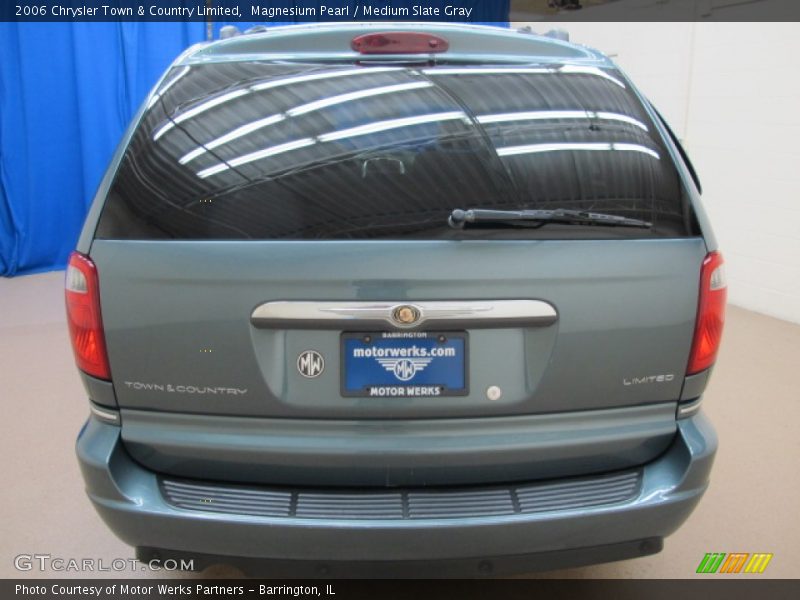 Magnesium Pearl / Medium Slate Gray 2006 Chrysler Town & Country Limited