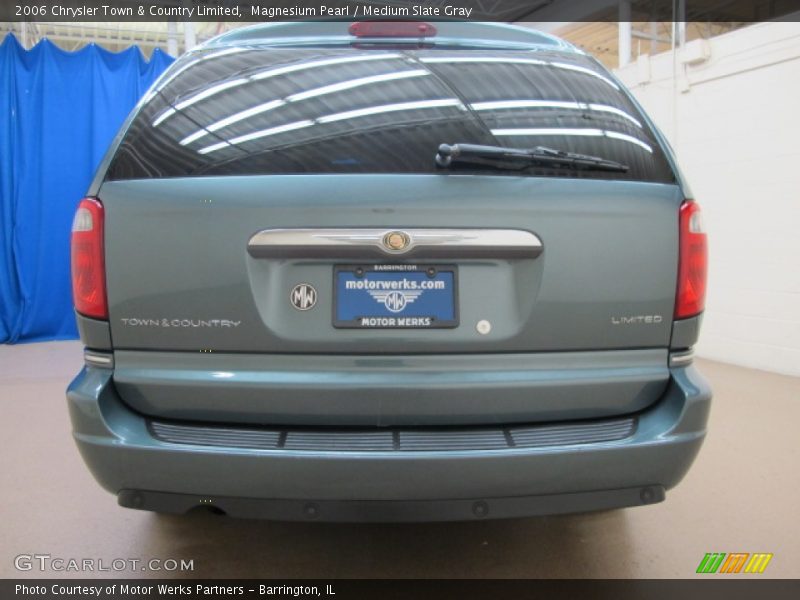 Magnesium Pearl / Medium Slate Gray 2006 Chrysler Town & Country Limited