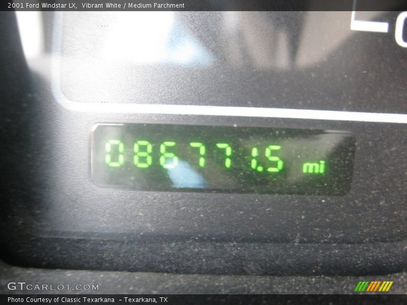 Vibrant White / Medium Parchment 2001 Ford Windstar LX