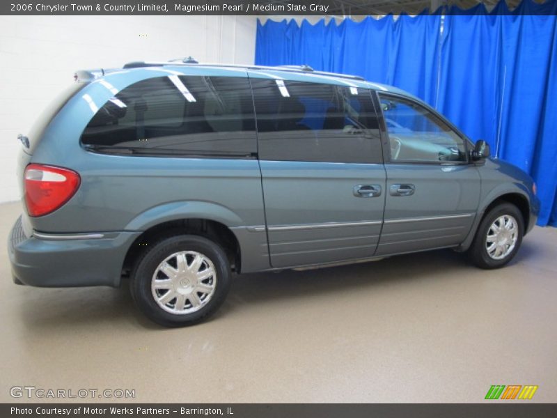  2006 Town & Country Limited Magnesium Pearl