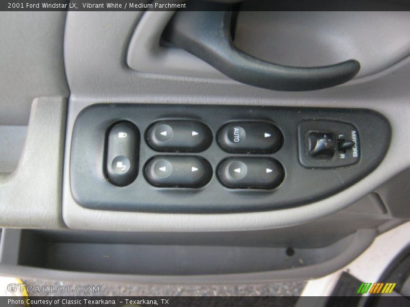 Vibrant White / Medium Parchment 2001 Ford Windstar LX