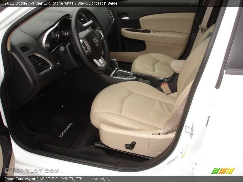 Stone White / Black/Light Frost Beige 2011 Dodge Avenger Lux