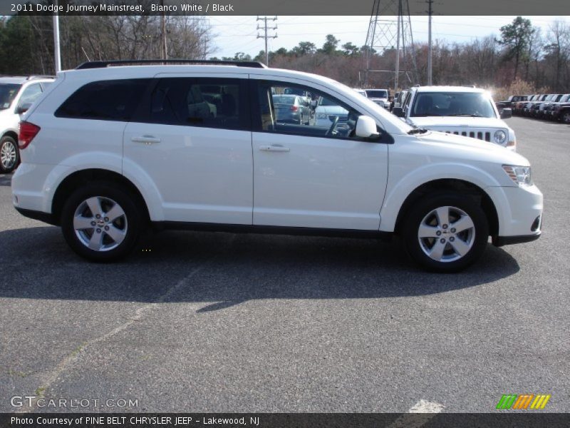 Bianco White / Black 2011 Dodge Journey Mainstreet