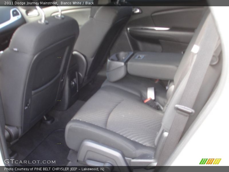Bianco White / Black 2011 Dodge Journey Mainstreet
