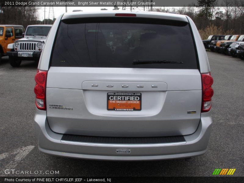 Bright Silver Metallic / Black/Light Graystone 2011 Dodge Grand Caravan Mainstreet
