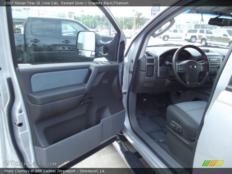 Radiant Silver / Graphite Black/Titanium 2007 Nissan Titan SE Crew Cab