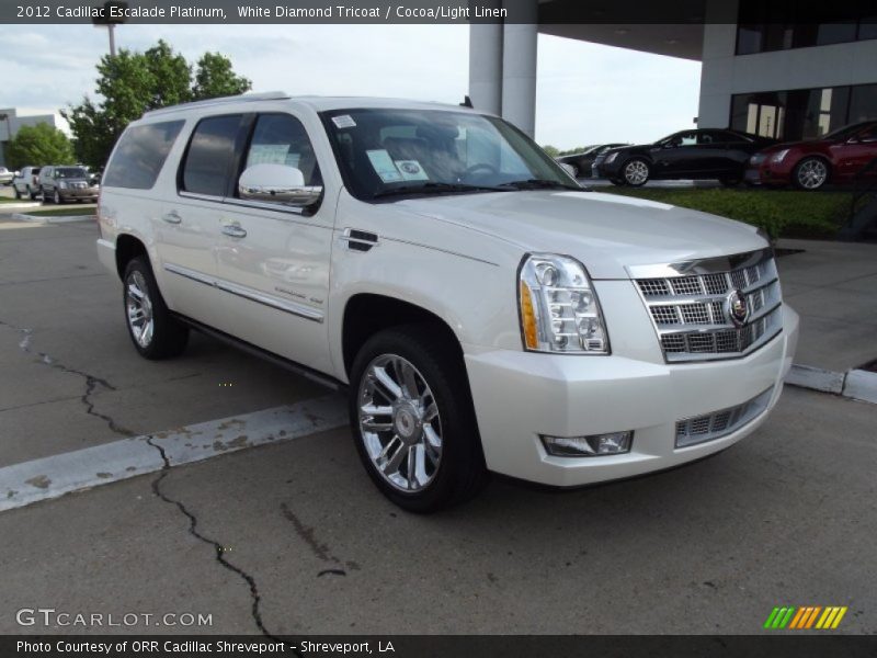 Front 3/4 View of 2012 Escalade Platinum