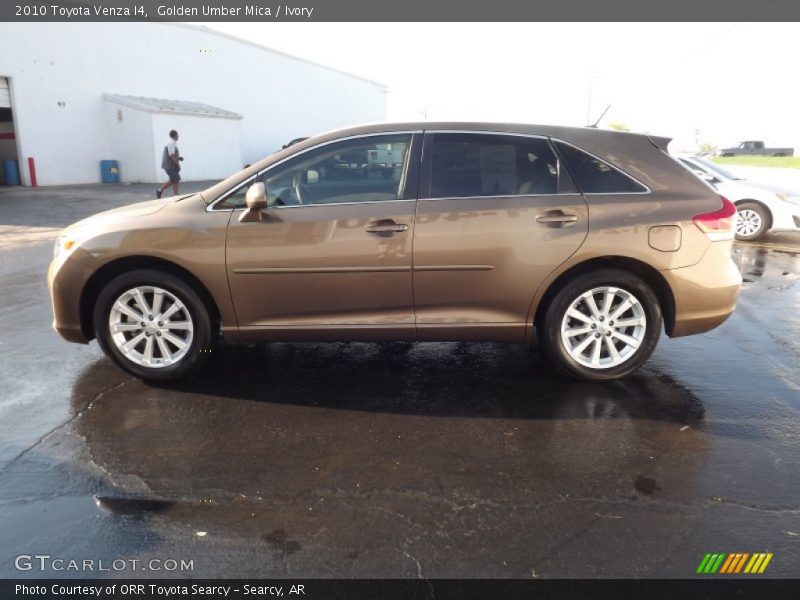Golden Umber Mica / Ivory 2010 Toyota Venza I4