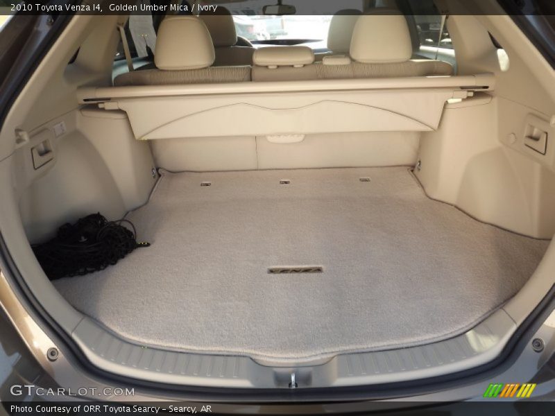 Golden Umber Mica / Ivory 2010 Toyota Venza I4