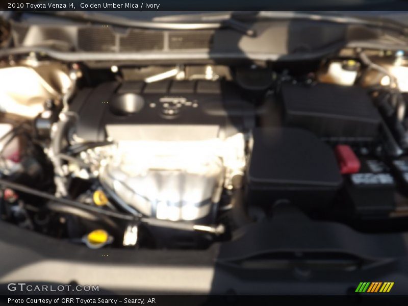 Golden Umber Mica / Ivory 2010 Toyota Venza I4