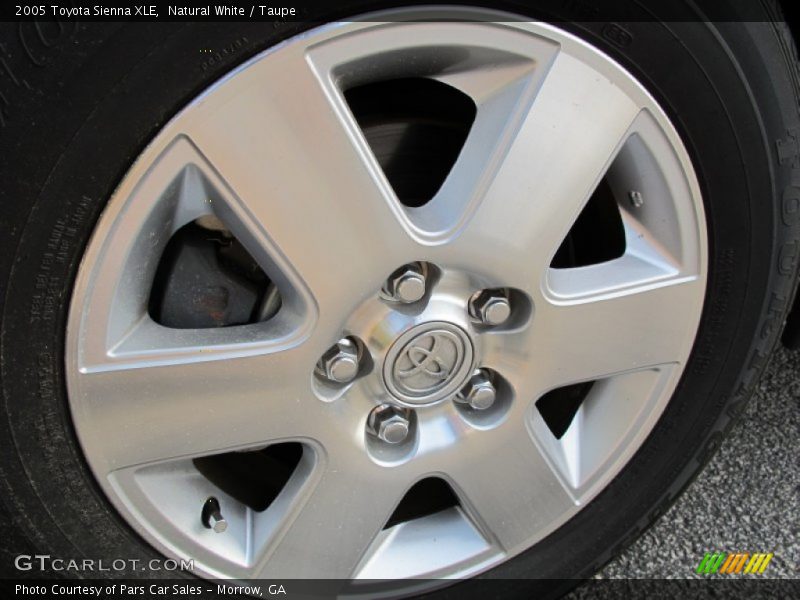 Natural White / Taupe 2005 Toyota Sienna XLE