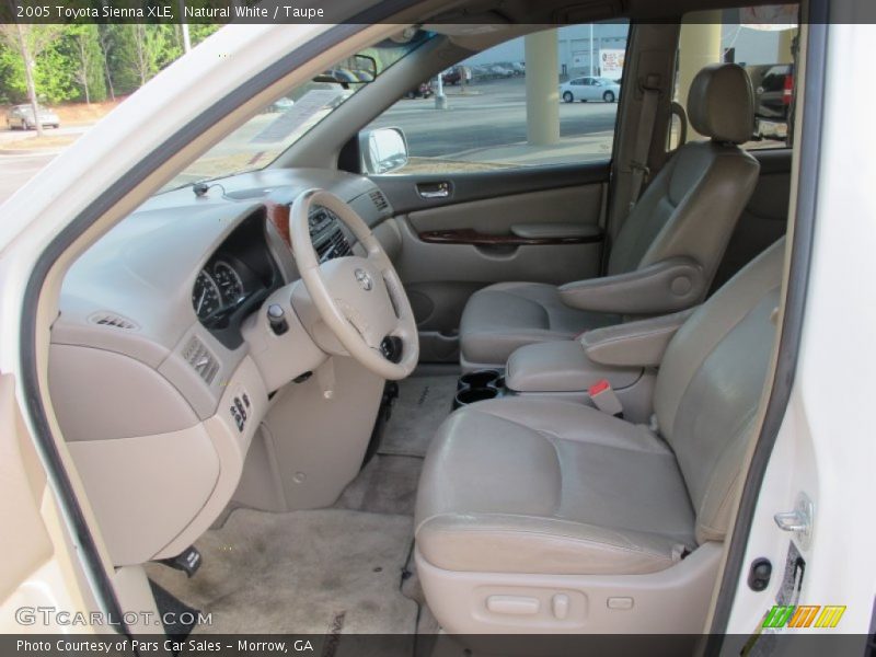 Natural White / Taupe 2005 Toyota Sienna XLE