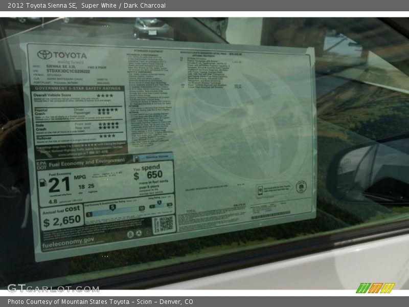 Super White / Dark Charcoal 2012 Toyota Sienna SE