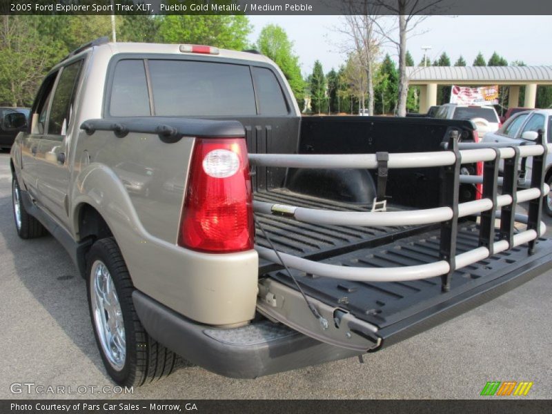 Pueblo Gold Metallic / Medium Pebble 2005 Ford Explorer Sport Trac XLT
