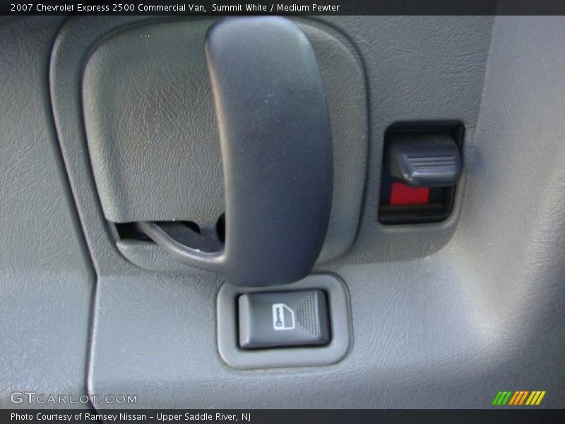 Summit White / Medium Pewter 2007 Chevrolet Express 2500 Commercial Van