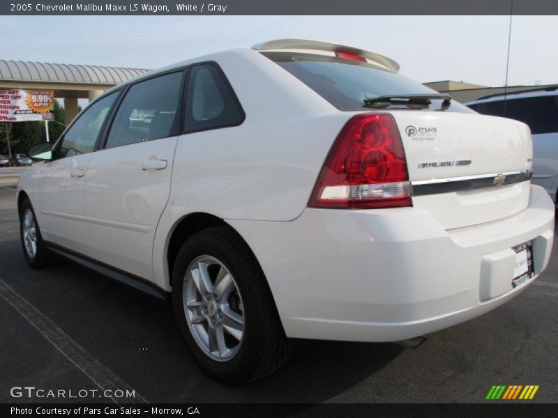 White / Gray 2005 Chevrolet Malibu Maxx LS Wagon