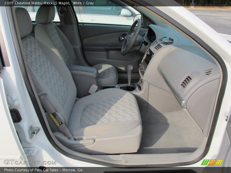 White / Gray 2005 Chevrolet Malibu Maxx LS Wagon