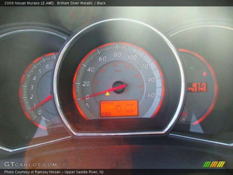 Brilliant Silver Metallic / Black 2009 Nissan Murano LE AWD