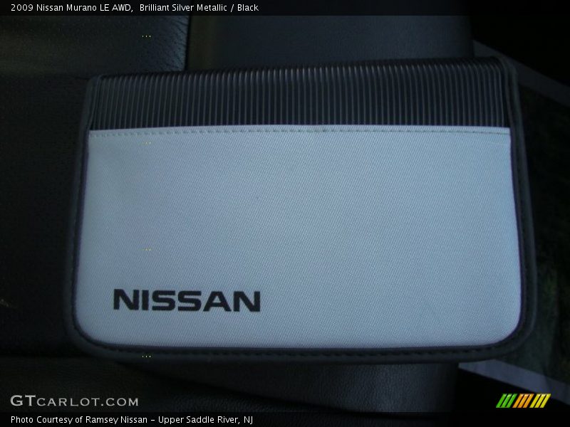 Brilliant Silver Metallic / Black 2009 Nissan Murano LE AWD