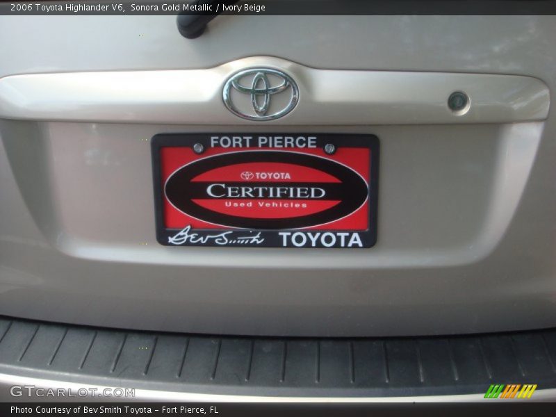 Sonora Gold Metallic / Ivory Beige 2006 Toyota Highlander V6