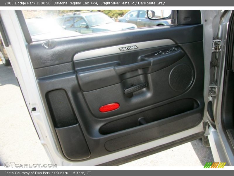 Bright Silver Metallic / Dark Slate Gray 2005 Dodge Ram 1500 SLT Daytona Regular Cab 4x4