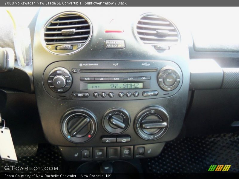 Sunflower Yellow / Black 2008 Volkswagen New Beetle SE Convertible