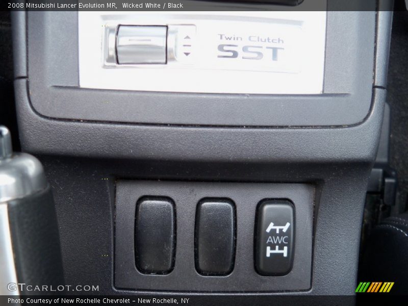 Wicked White / Black 2008 Mitsubishi Lancer Evolution MR