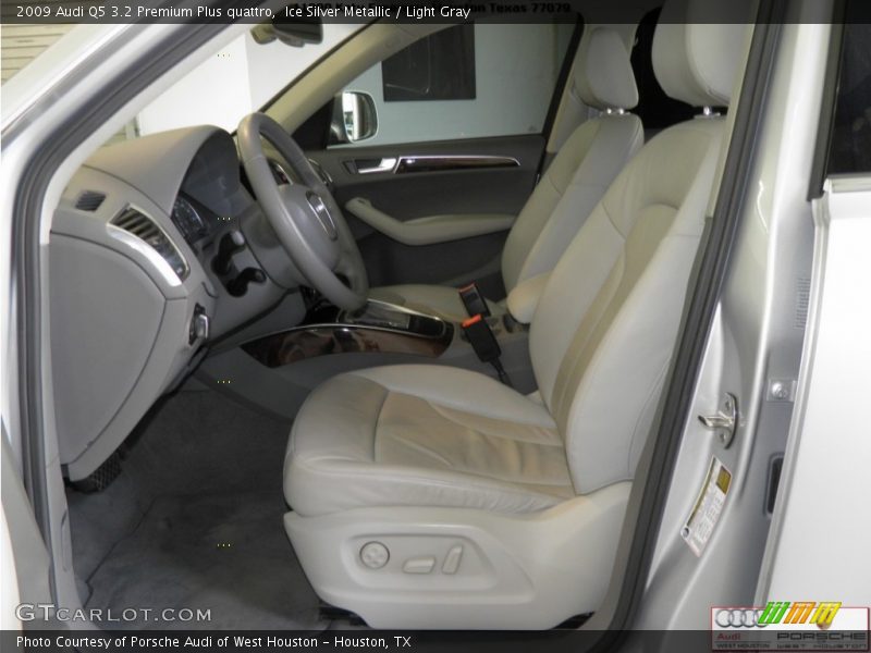 Ice Silver Metallic / Light Gray 2009 Audi Q5 3.2 Premium Plus quattro