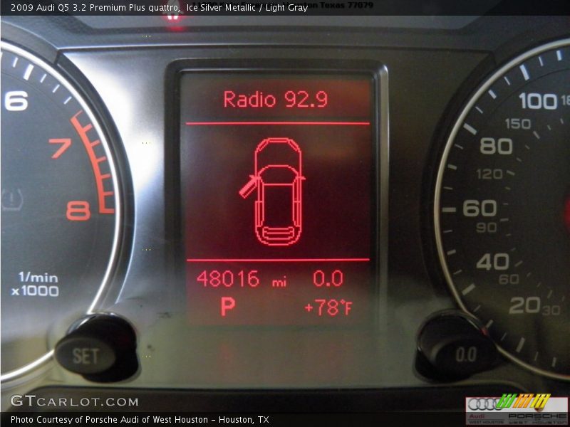 Ice Silver Metallic / Light Gray 2009 Audi Q5 3.2 Premium Plus quattro