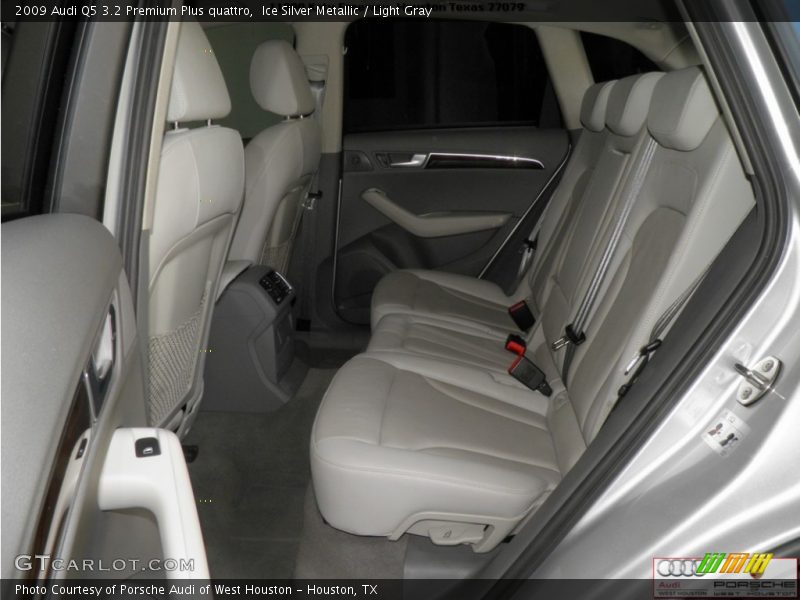 Ice Silver Metallic / Light Gray 2009 Audi Q5 3.2 Premium Plus quattro