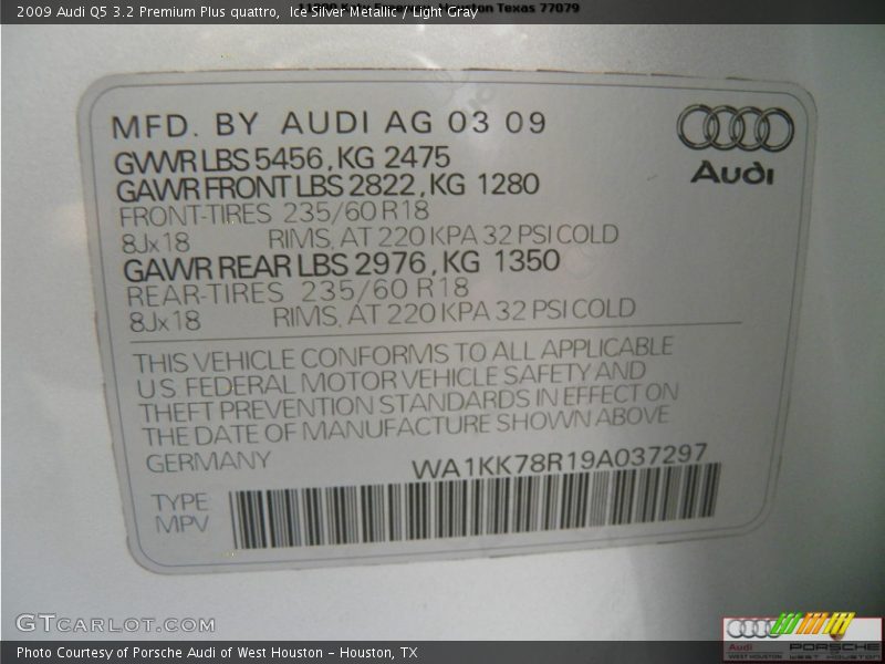 Ice Silver Metallic / Light Gray 2009 Audi Q5 3.2 Premium Plus quattro