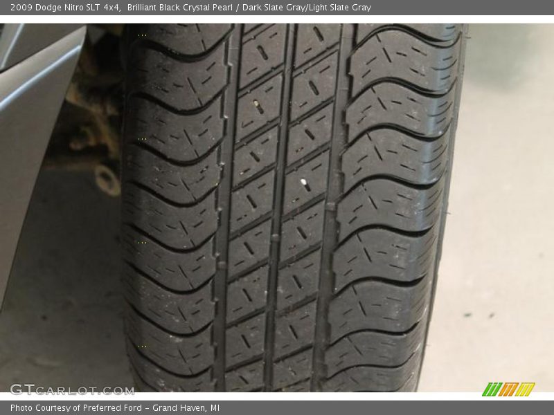 Brilliant Black Crystal Pearl / Dark Slate Gray/Light Slate Gray 2009 Dodge Nitro SLT 4x4