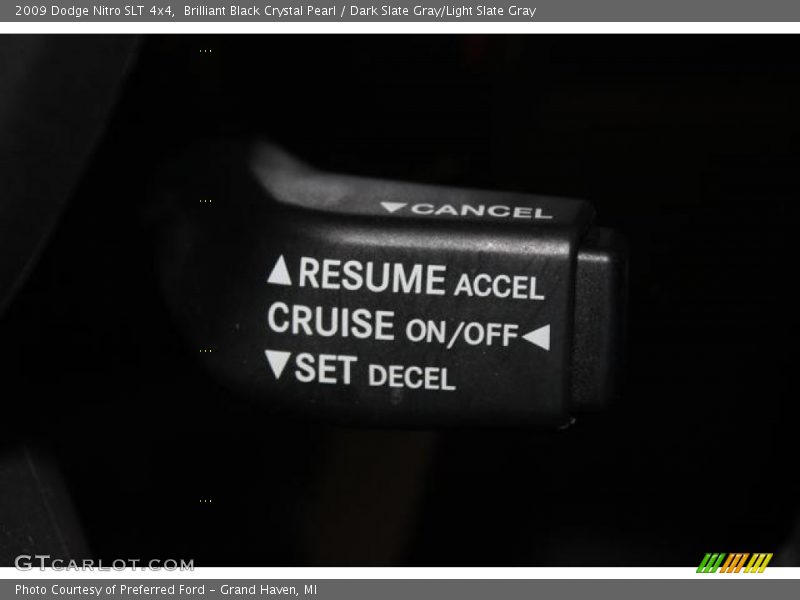 Brilliant Black Crystal Pearl / Dark Slate Gray/Light Slate Gray 2009 Dodge Nitro SLT 4x4