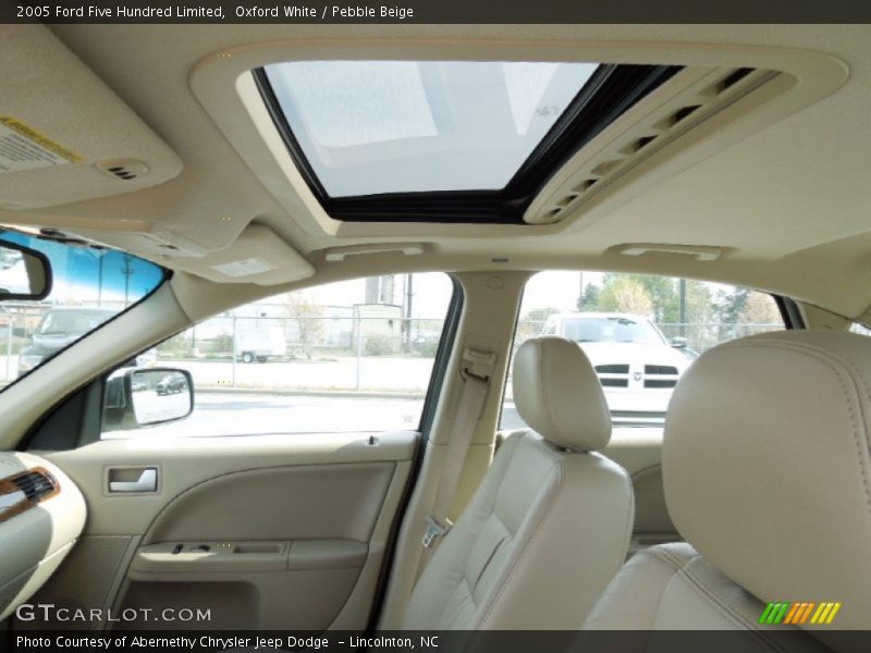 Oxford White / Pebble Beige 2005 Ford Five Hundred Limited