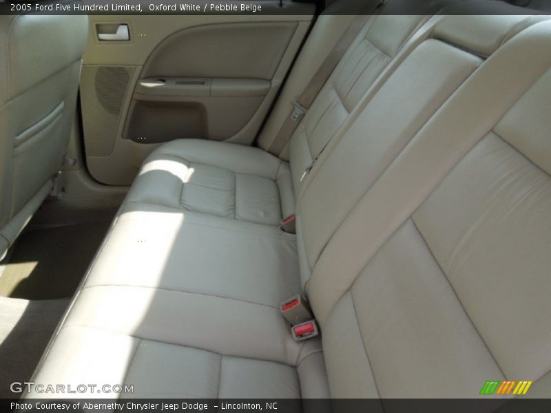 Oxford White / Pebble Beige 2005 Ford Five Hundred Limited
