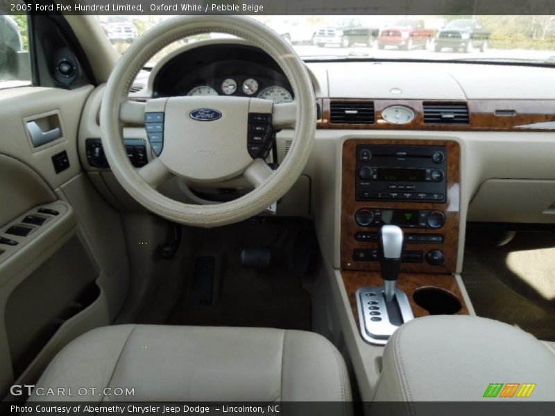 Dashboard of 2005 Five Hundred Limited