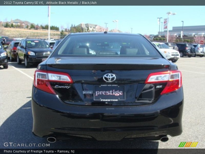 Attitude Black Metallic / Black/Ash 2012 Toyota Camry SE V6