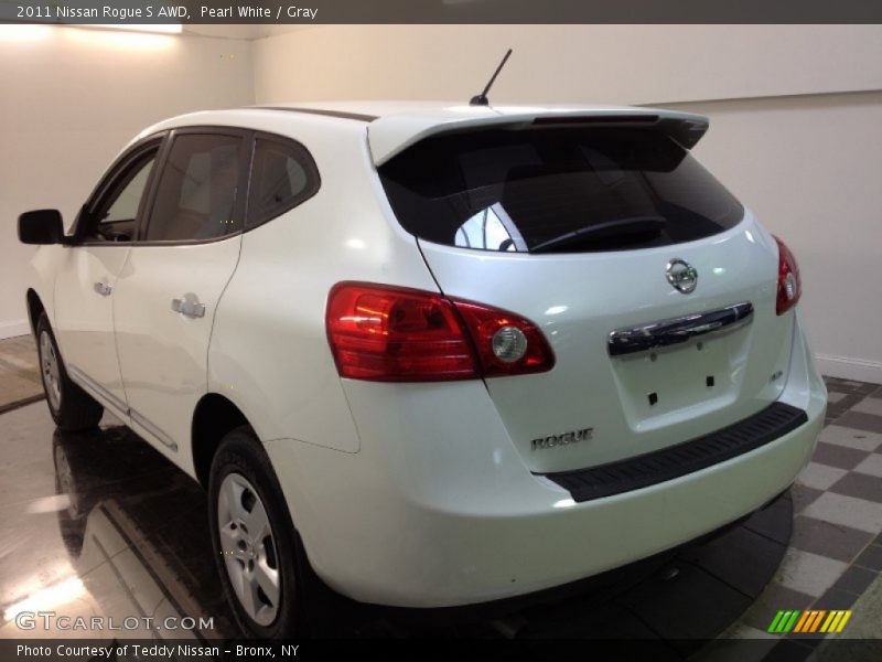 Pearl White / Gray 2011 Nissan Rogue S AWD