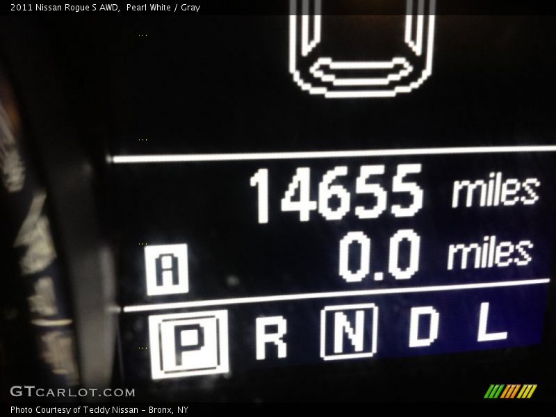 Pearl White / Gray 2011 Nissan Rogue S AWD