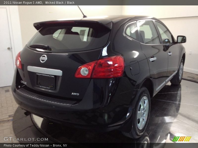 Wicked Black / Black 2011 Nissan Rogue S AWD