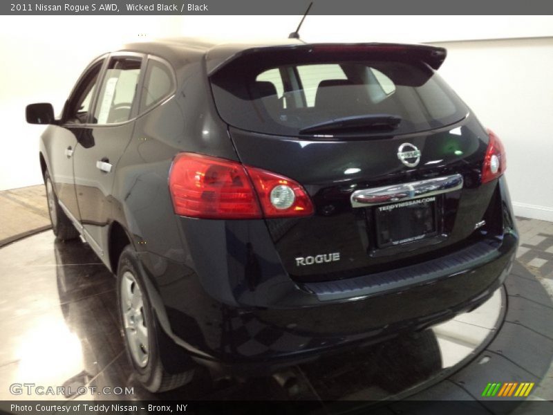 Wicked Black / Black 2011 Nissan Rogue S AWD