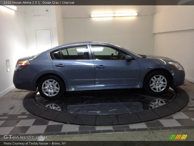 Ocean Gray / Charcoal 2010 Nissan Altima 2.5 S