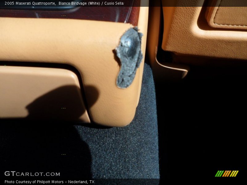 Bianco Birdvage (White) / Cuoio Sella 2005 Maserati Quattroporte