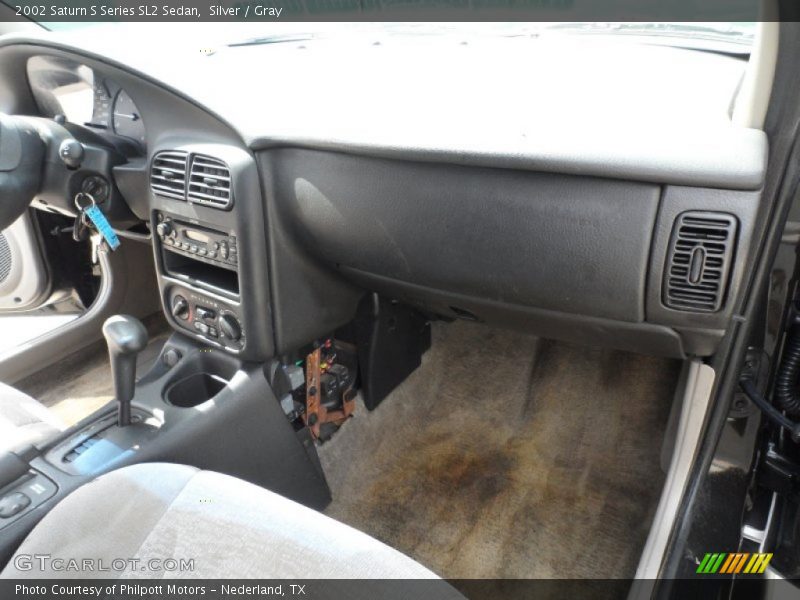 Silver / Gray 2002 Saturn S Series SL2 Sedan