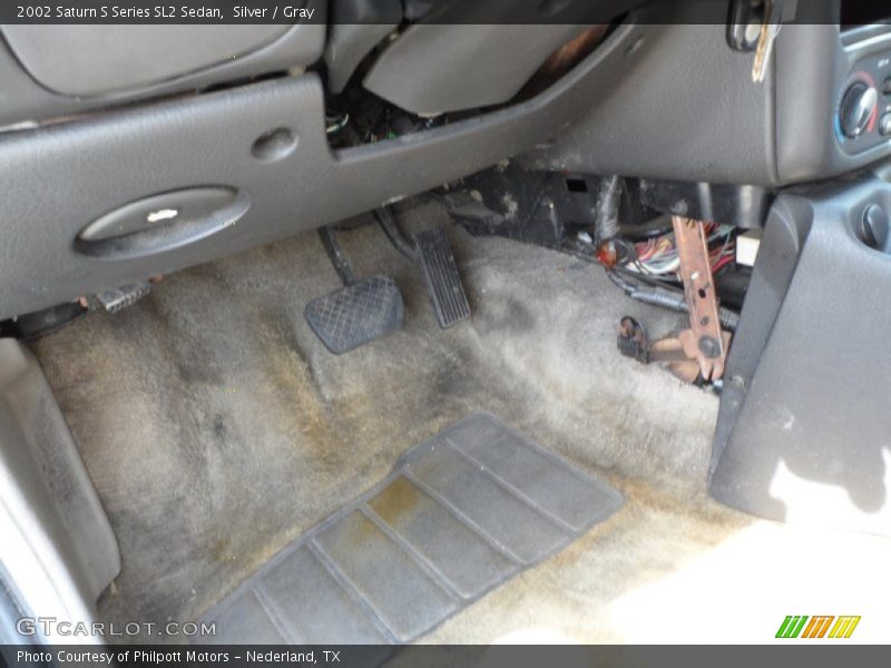 Silver / Gray 2002 Saturn S Series SL2 Sedan