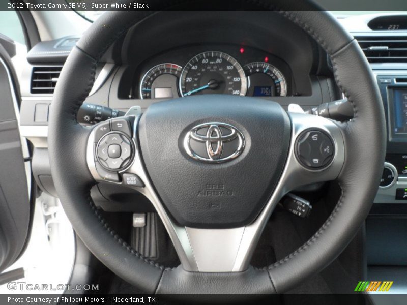 Super White / Black 2012 Toyota Camry SE V6