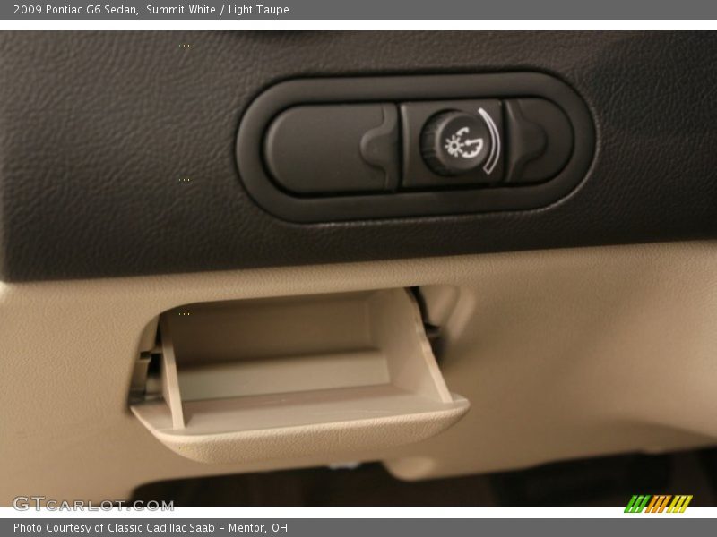 Summit White / Light Taupe 2009 Pontiac G6 Sedan