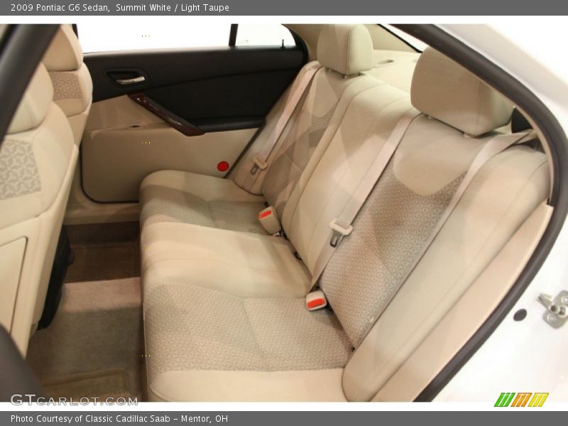 Summit White / Light Taupe 2009 Pontiac G6 Sedan