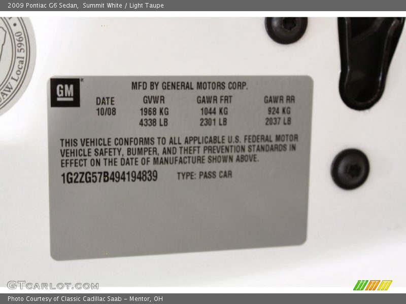 Summit White / Light Taupe 2009 Pontiac G6 Sedan